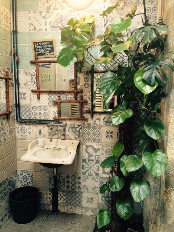 12021900_859613097467880_1787159953_n